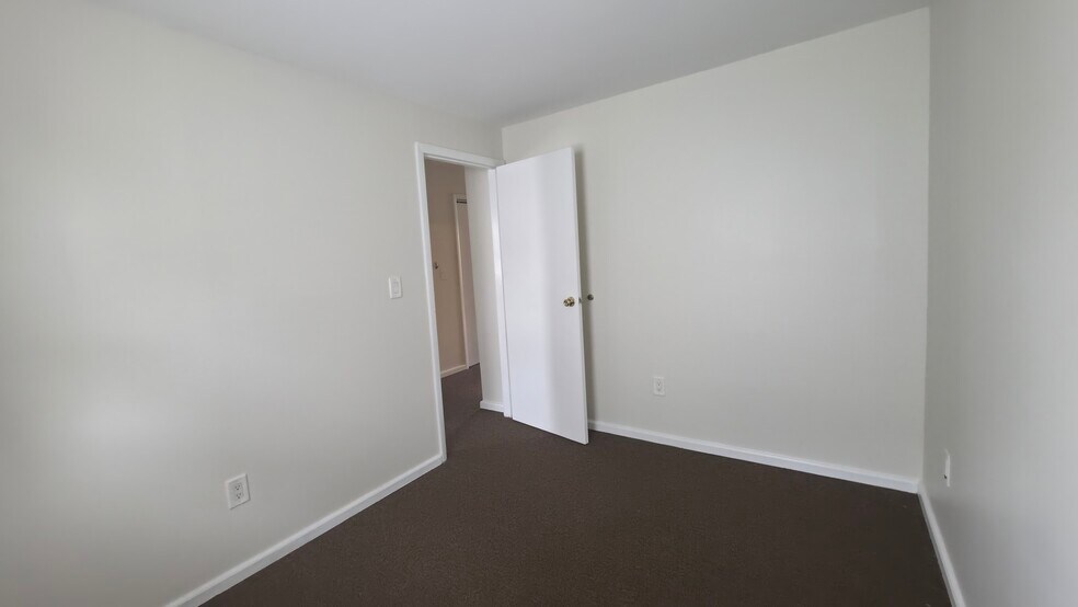 Building Photo - 77 Colgate St