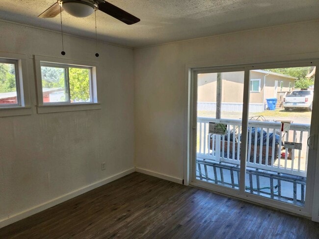 Building Photo - 7001 Rogue River Hwy