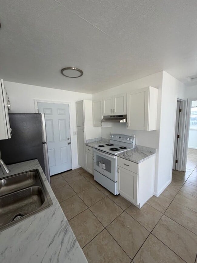 Building Photo - Cozy Kahului cottage