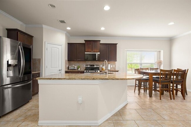 Building Photo - 10012 Epic Knoll Dr