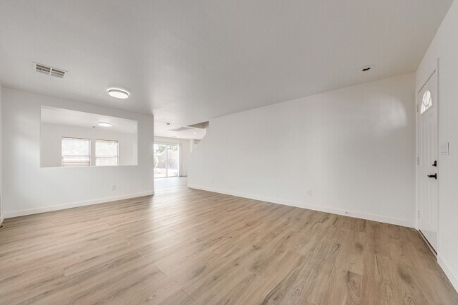 Building Photo - Fully Remodeled & Move-In Ready – Modern Finishes + Huge Loft!