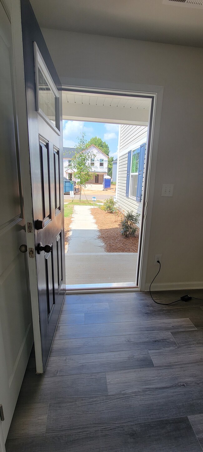 Building Photo - 5147 Downhaul Dr