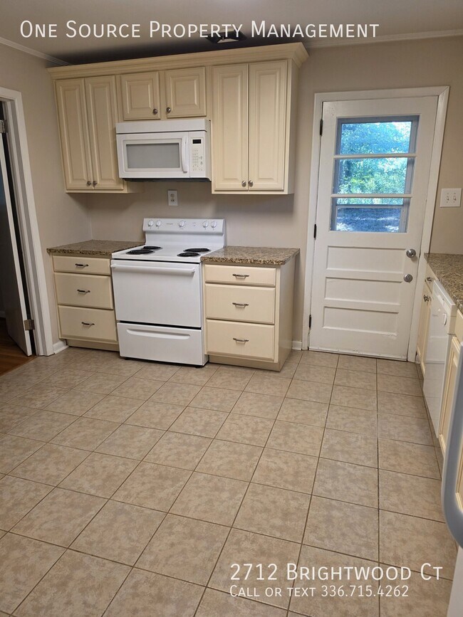 Building Photo - 2712 Brightwood Ct