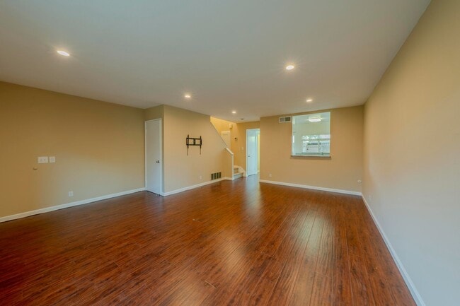 Building Photo - 101 West Riverdale Ave