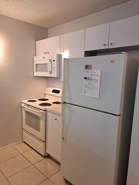 Building Photo - 2701 Riverside Dr