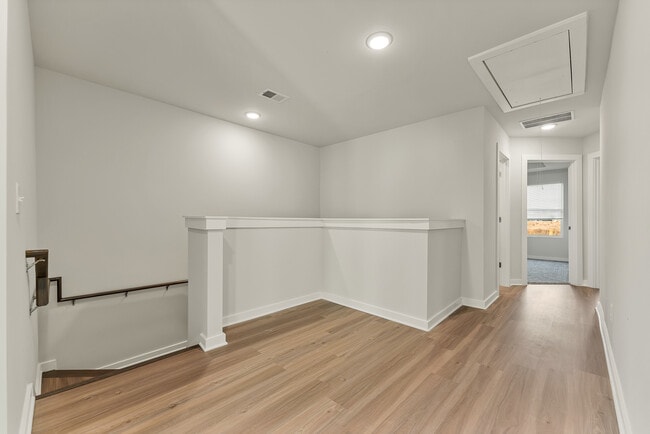 Building Photo - 7205 Chatfield Way