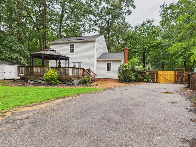 Building Photo - 8621 Sunset Knoll Rd
