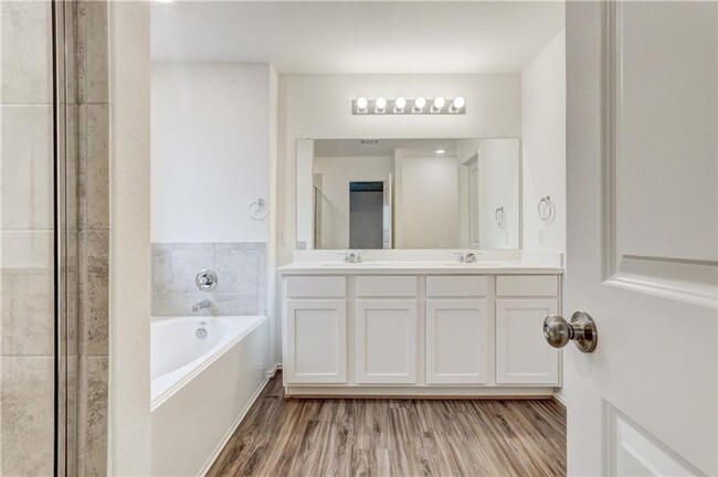 Building Photo - Charming Single-Story Home Located in the ...