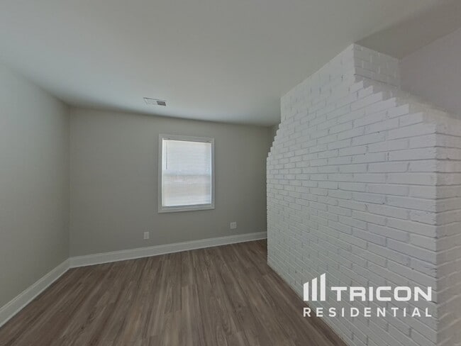 Building Photo - 8717 Timbercrest Cir