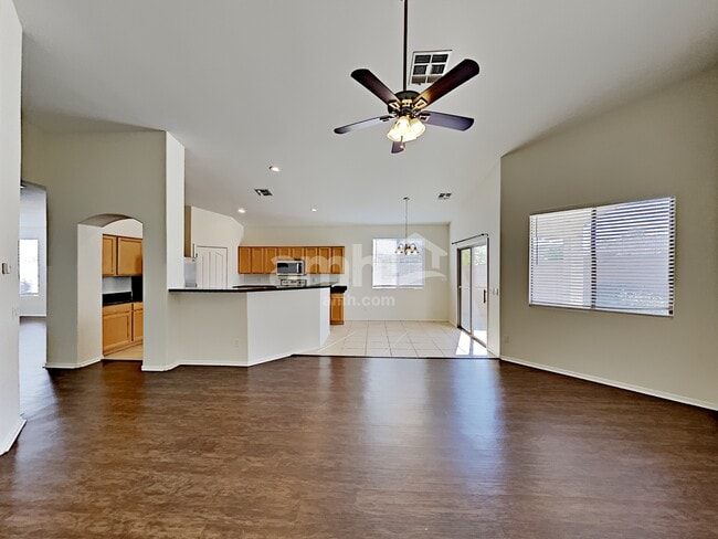 Building Photo - 10253 E Jerome Ave