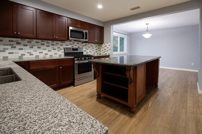 Building Photo - 20074 Crazy Horse Cir