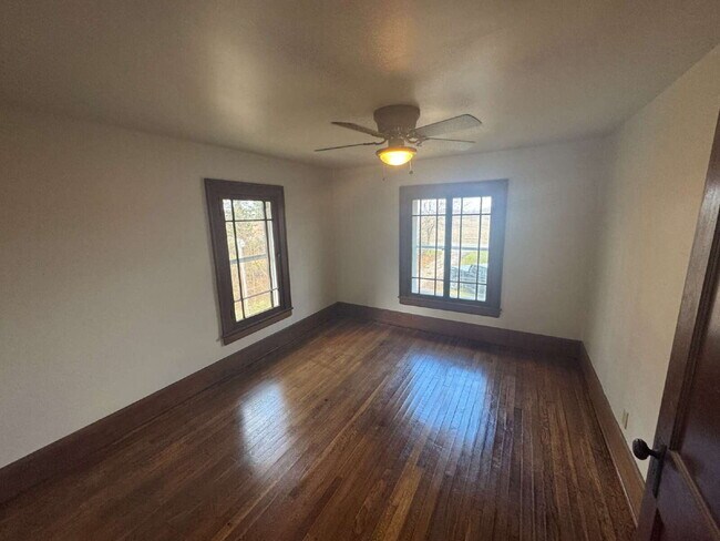 Building Photo - Endless Space Indoors & Out—Beautiful 3BR Home with Barn