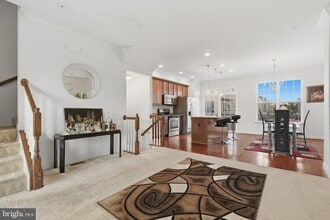 Building Photo - 7206 Wood Mdw Wy