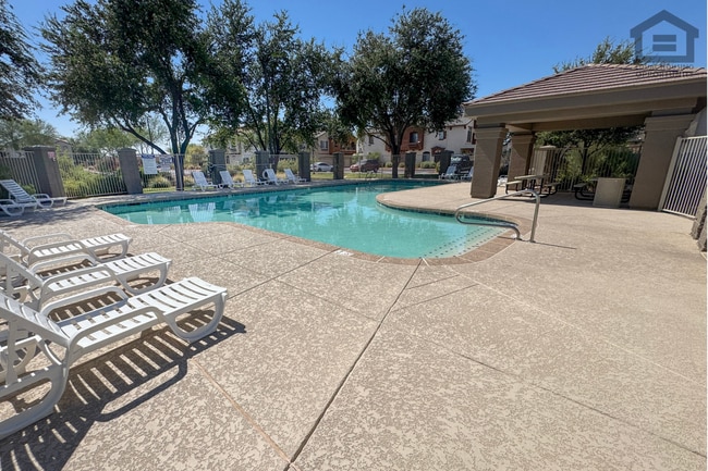 Building Photo - 2Bed/2Bath Furnished Condo in North Chandler! Ready for Immediate Move-In!