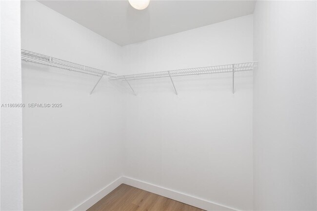 Building Photo - 7900 Harbor Island Dr