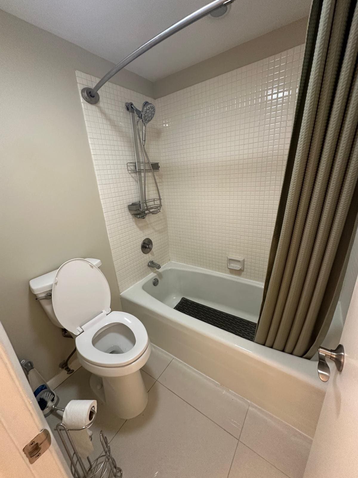 Building Photo - 20505 E Country Club Dr