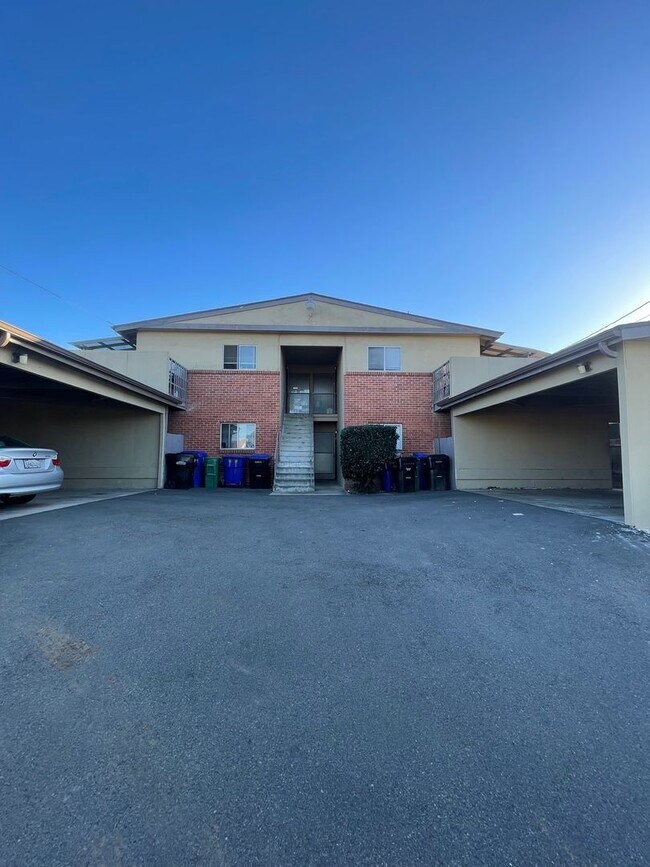 Building Photo - GLEN