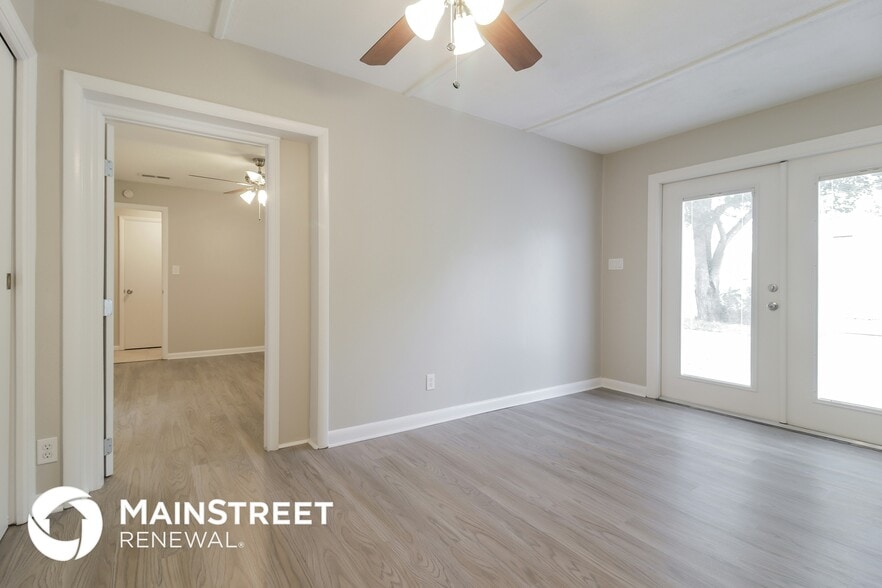 Building Photo - 1305 Ridgefield Ave