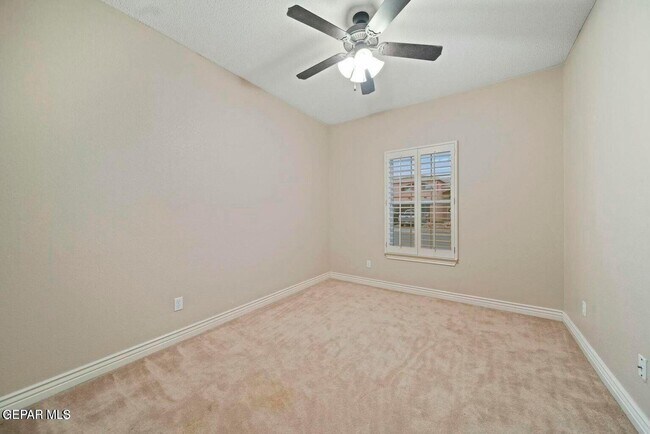 Building Photo - 5572 Ignacio Frias Dr