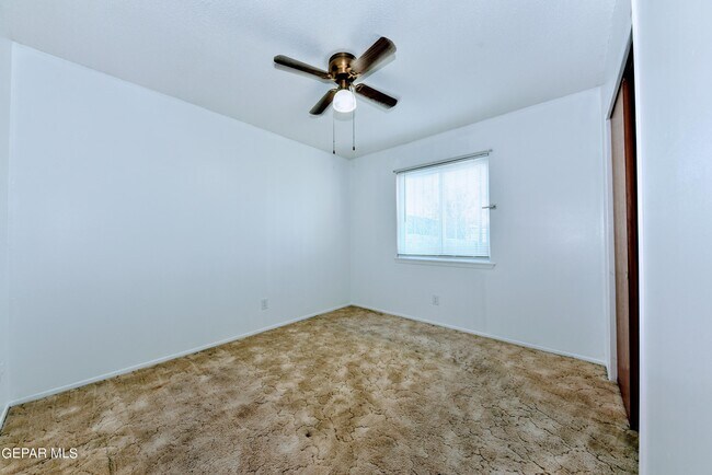 Building Photo - 4909 Winthrop Dr
