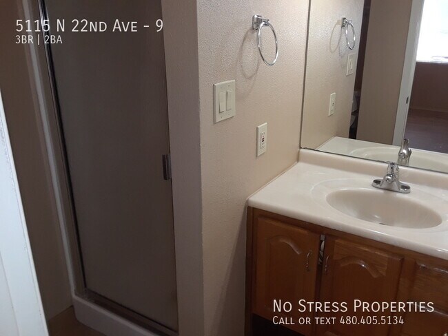 Building Photo - 5115 N 22nd Ave