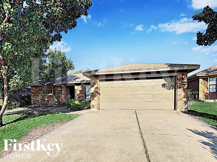 Primary Photo - 8213 Meadowbrook Dr