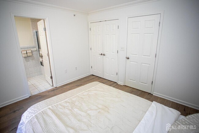 Building Photo - 124 Adamecs Way