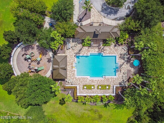 Building Photo - 263 Stonewell Dr