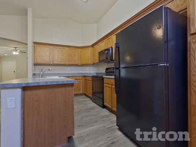 Building Photo - 25862 W Whyman St