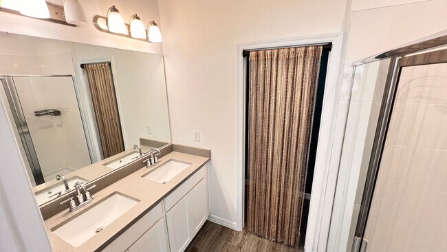 Building Photo - Beautiful, Resort-Style Living with this 3...