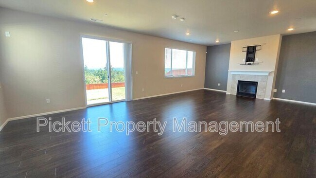 Building Photo - 1032 Baker Hts Lp