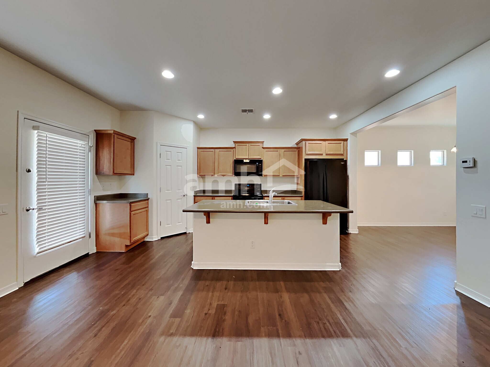 Building Photo - 11016 E Silver Springs Cir