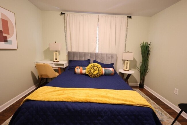 Building Photo - Move-in Ready Condo for Rent!