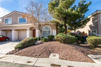 Building Photo - 2-Bedroom Townhouse in beautiful Silverado...