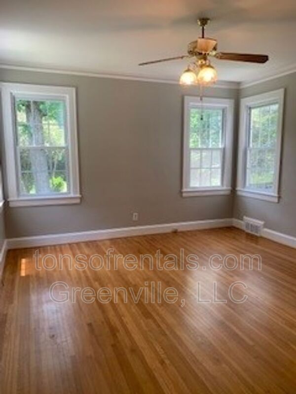 Building Photo - 8861 Warren H Abernathy Hwy