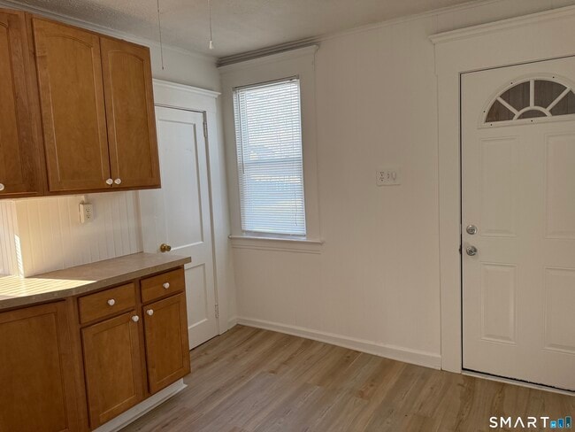 Building Photo - 81 Spruce St