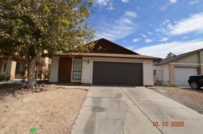 Primary Photo - 90 Parrish Ln