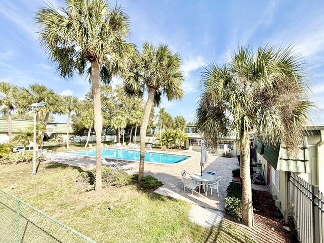 Building Photo - 1799 N Highland Ave