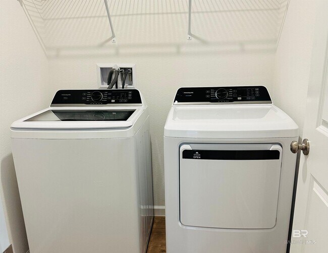 Building Photo - 19349 Gray Horse Dr