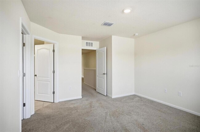 Building Photo - 165 Redbud Rd