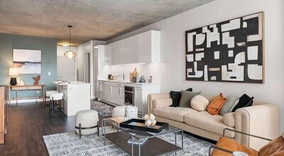 Building Photo - 2 bedroom in Chicago IL 60654