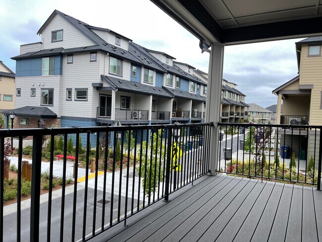 Building Photo - CLICK "REQUEST A TOUR" NOW!