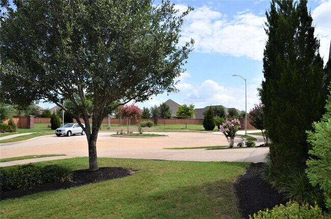 Building Photo - 10811 Croftmore Dr