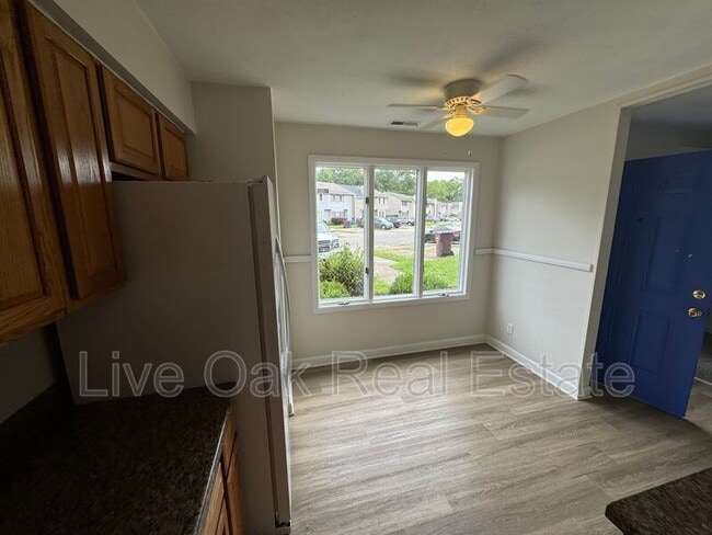 Building Photo - 3446 Bruin Dr