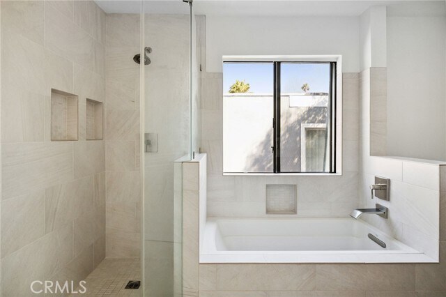 Building Photo - 312 S Francisca Ave