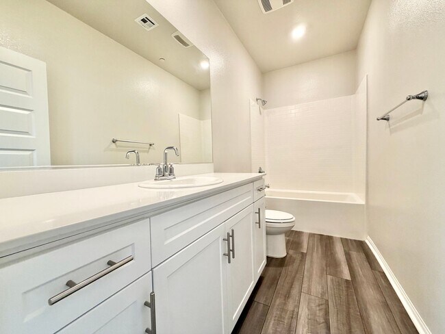 Building Photo - 3 bedroom Solar Home in Heirloom Farms for LEASE!