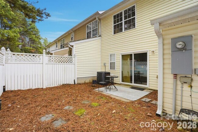 Building Photo - 12350 Hennigan Pl Ln