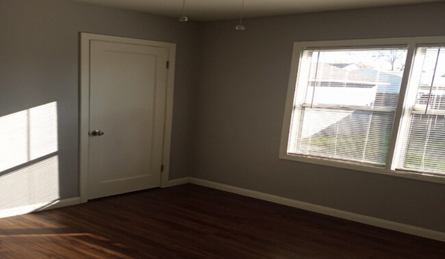 Building Photo - Bright & Cute 1-Bedroom Cottage – Availabl...