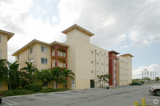 Primary Photo - Ibis Villas