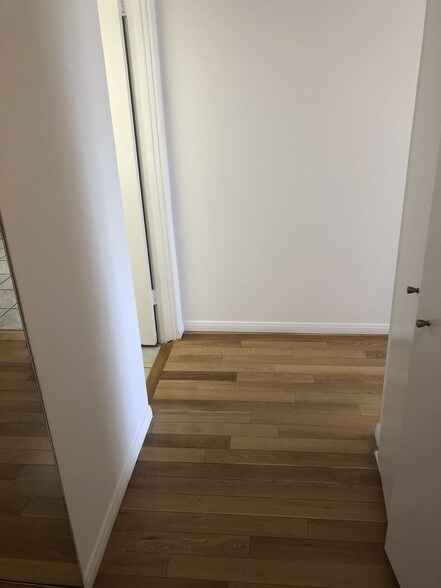 Building Photo - 1233 Amherst Ave